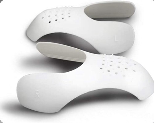 Trainer sneaker shoe - shoe, crease